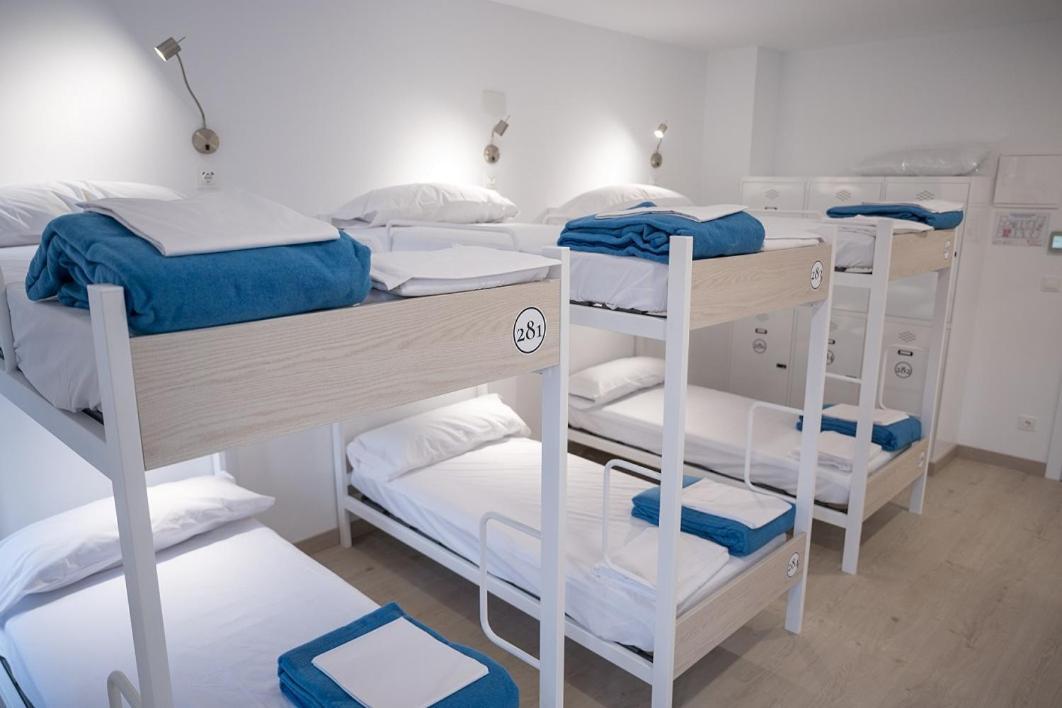 Bed in 6-Bed Mixed Dormitory Room