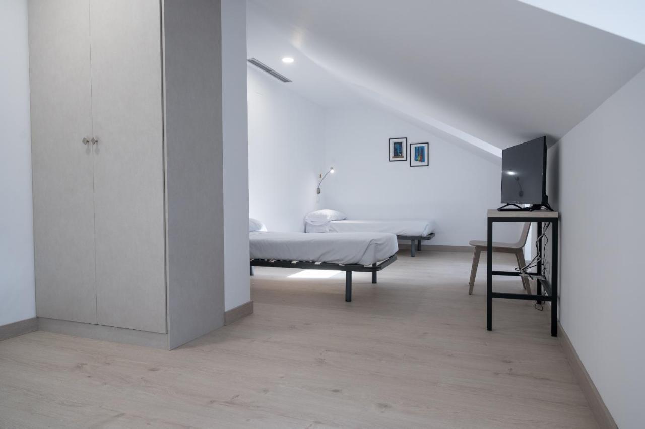 Twin Room with Private Bathroom