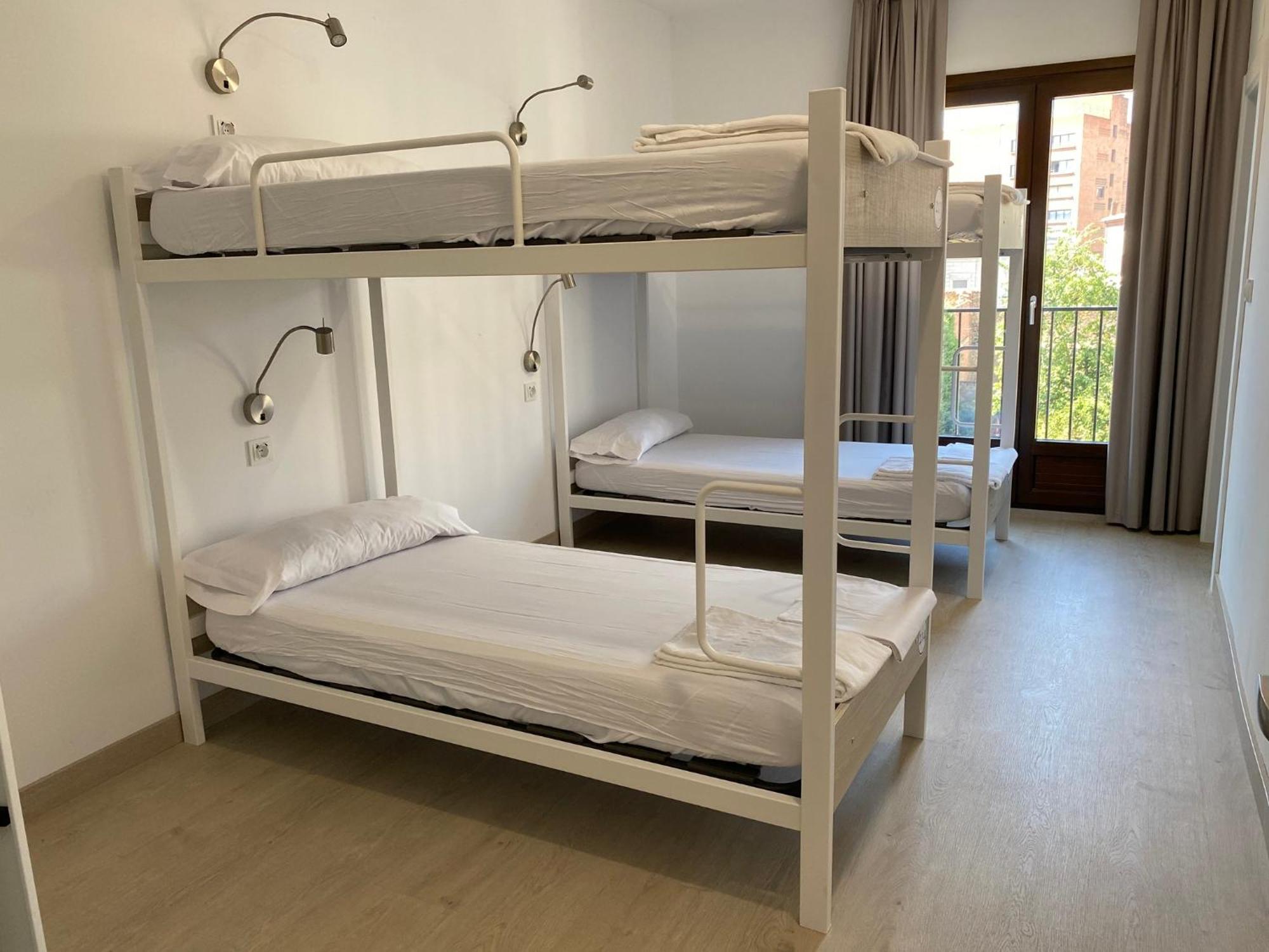 Quadruple Room with Private Bathroom